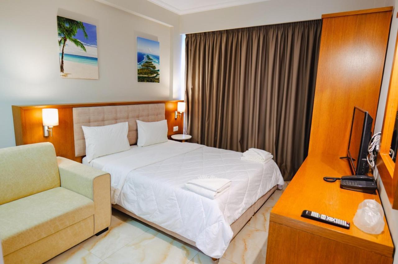 Hotel Sole Mare Ksamil Extérieur photo